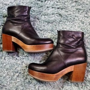 Coclico Blk Leather Wood Platform Clog Boots